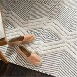 Anji Mountain AMB0429-0268 2 ft. 6 in. x 8 ft. Joni Tufted Tribal Area Rug - White & Black