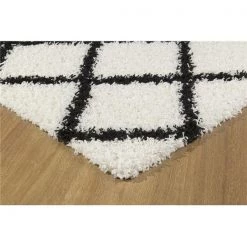 L Baiet BW418W81 Halle Shag Rug; White - 8 x 10 ft.